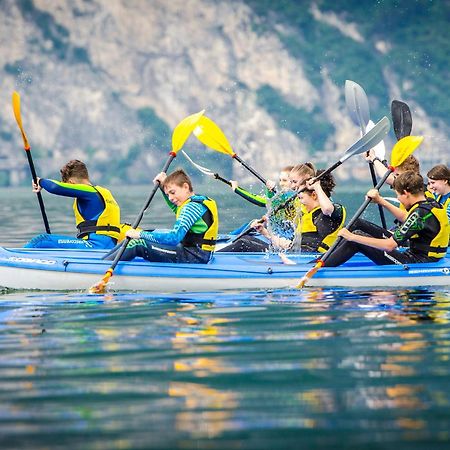 Appartamenti Vasco Renna Surf Center 토르볼레 외부 사진