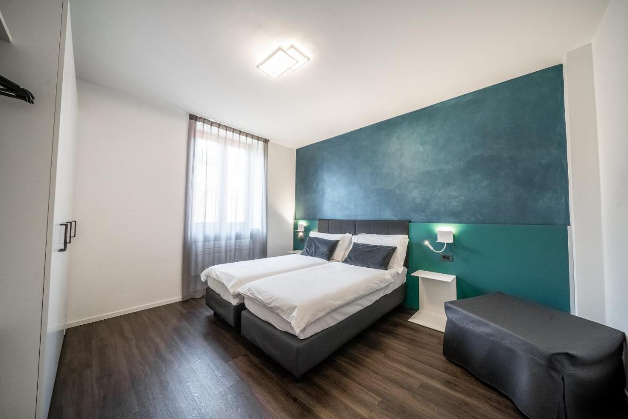 Appartamenti Vasco Renna Surf Center 토르볼레 외부 사진