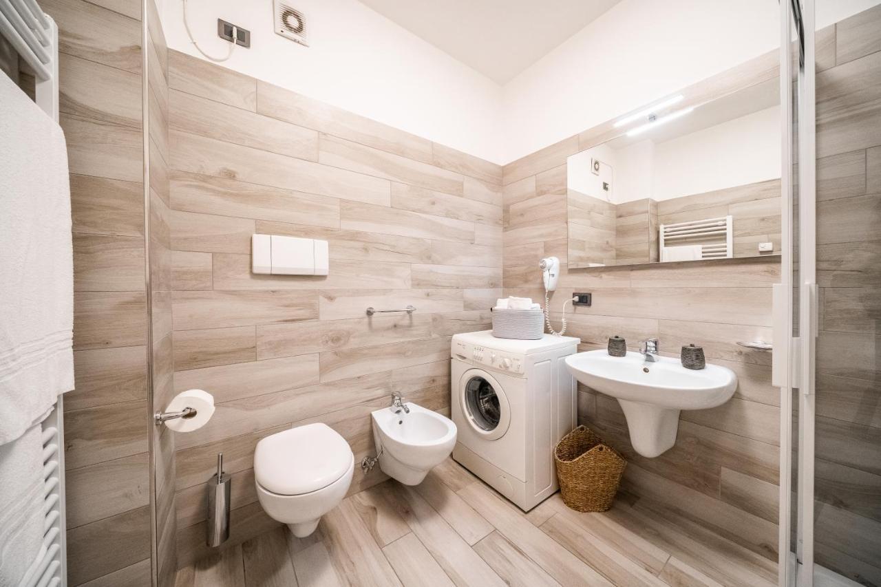 Appartamenti Vasco Renna Surf Center 토르볼레 외부 사진